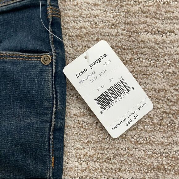 🚨 3 for $25 - FREE People Nwt Crop Jean Ella Wash - Picture 6 of 7